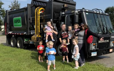 Aspen truck visits children at a local daycare
